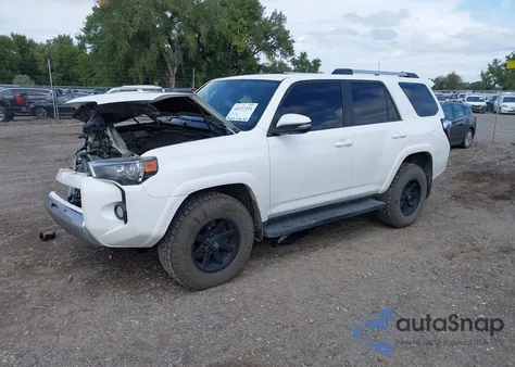 2016 Toyota 4Runner Sr5 z USA, uszkodzony, nr VIN JTEBU5JR6G5293645